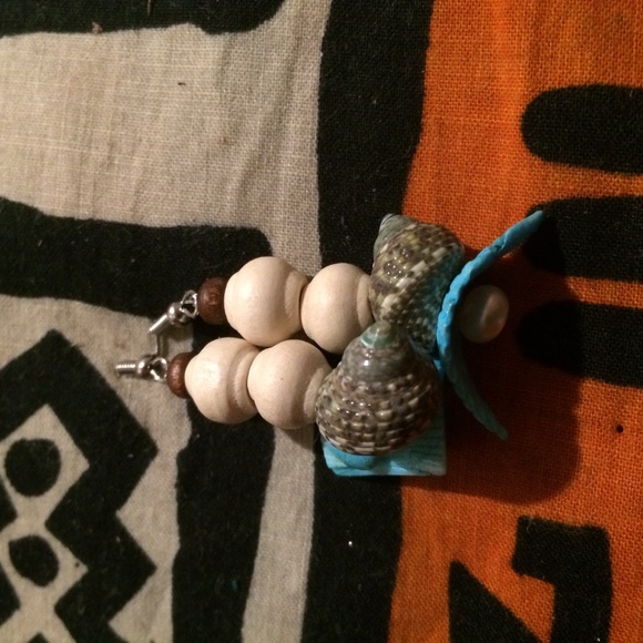 Beautiful handmade airings - Picture 2 of 2